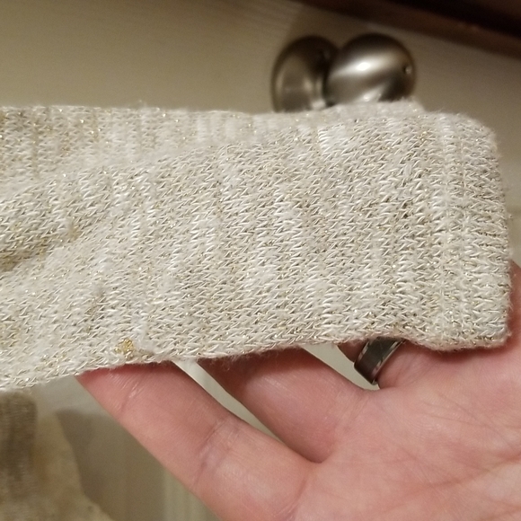 💥3/$10💥Sparkly Wet Seal Sweater with Lace Back - Picture 4 of 14